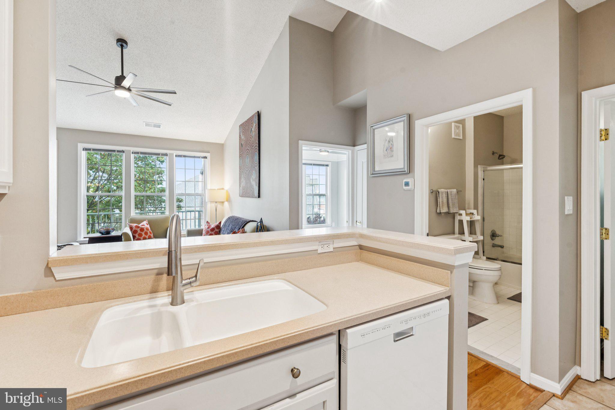 12165 Abington Hall Place, Unit 302 Reston, VA 20190 - Photo 11 of 38