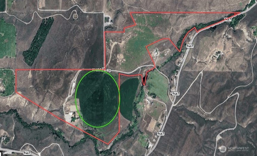 93 Warren Road Tonasket, WA 98855 - Photo 24 of 31 an aerial view of a backyard