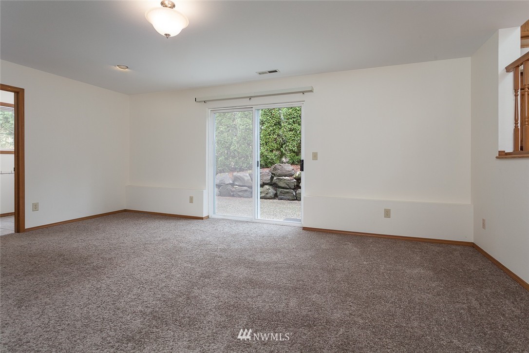 2260 Vine Road Brier, WA 98036 - Photo 12 of 19 Gallery Image 12