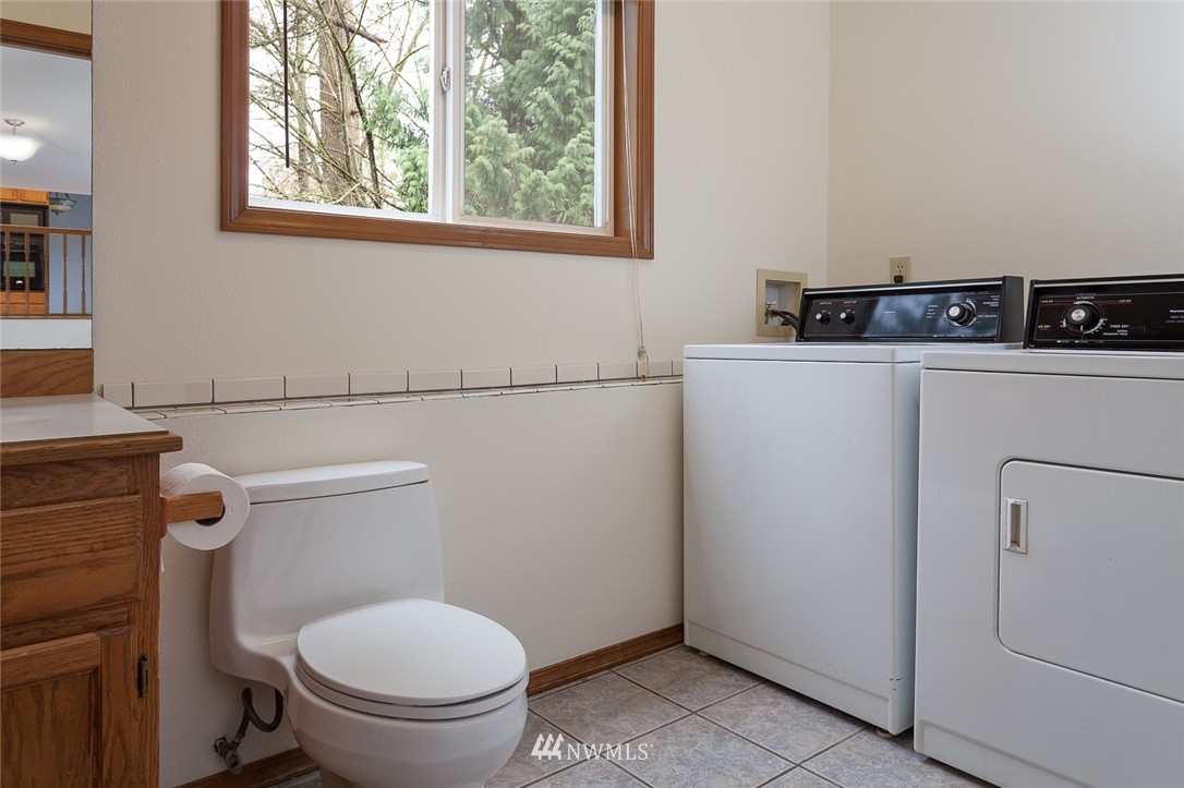 2260 Vine Road Brier, WA 98036 - Photo 14 of 19 Gallery Image 14