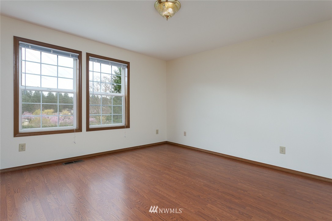 2260 Vine Road Brier, WA 98036 - Photo 19 of 19 Gallery Image 19