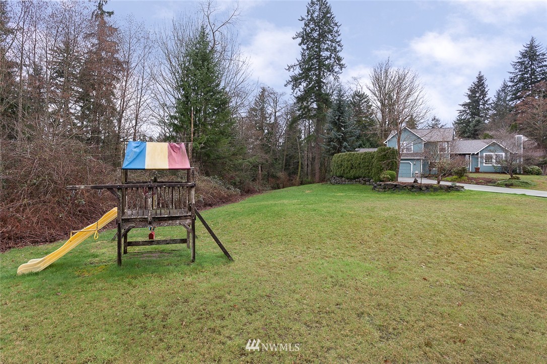 2260 Vine Road Brier, WA 98036 - Photo 3 of 19 Gallery Image 3