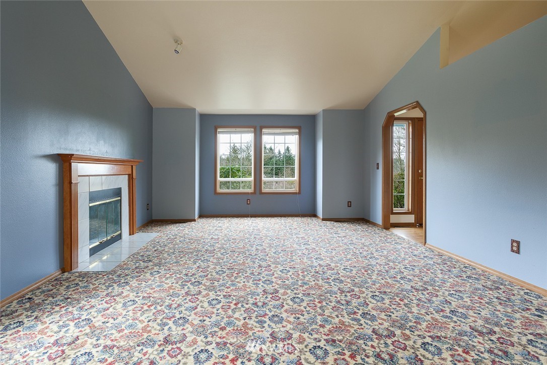 2260 Vine Road Brier, WA 98036 - Photo 5 of 19 Gallery Image 5