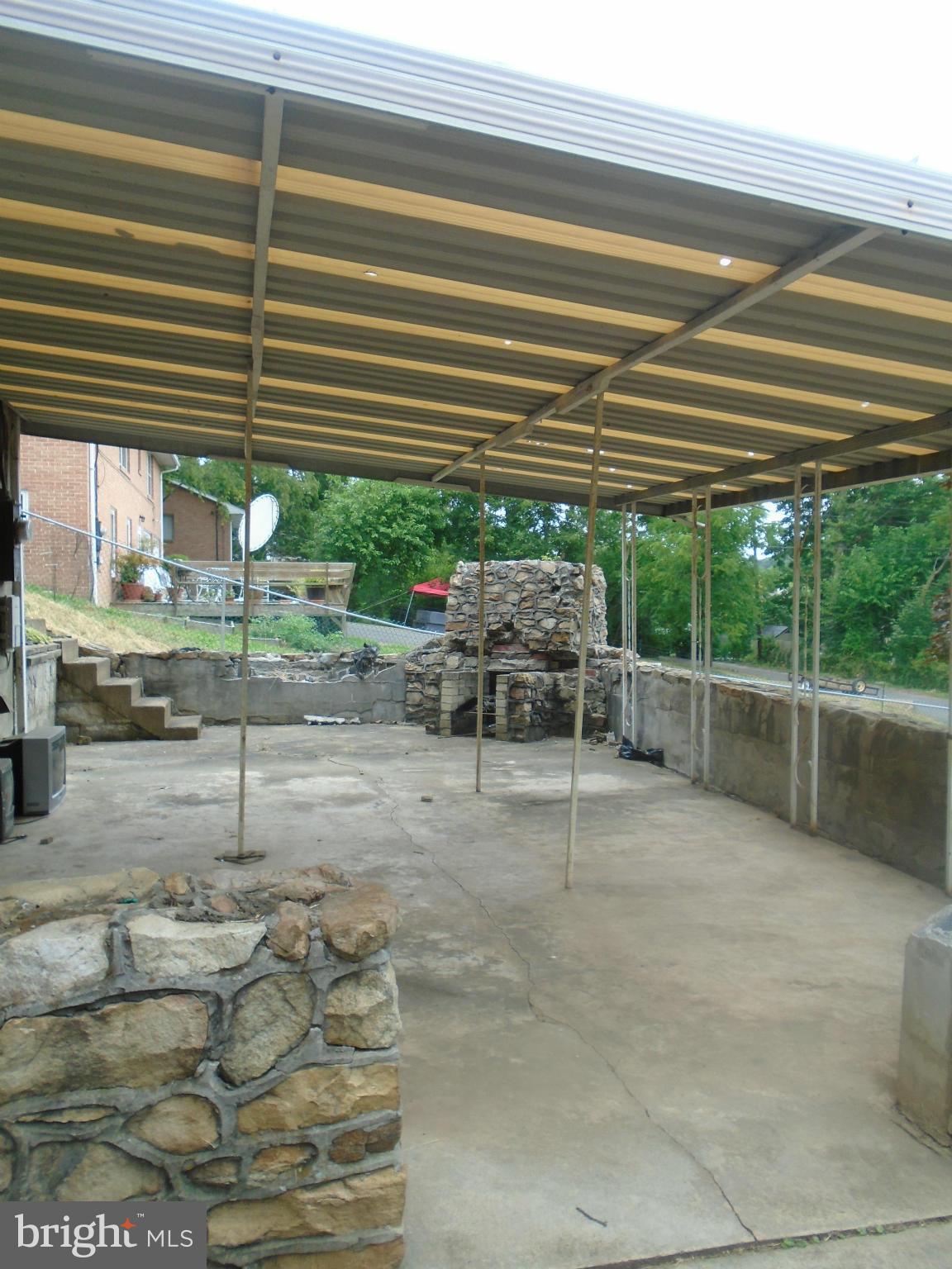 832 Windsor Road Cumberland, MD 21502 - Photo 17 of 20 Covered Rear Patio