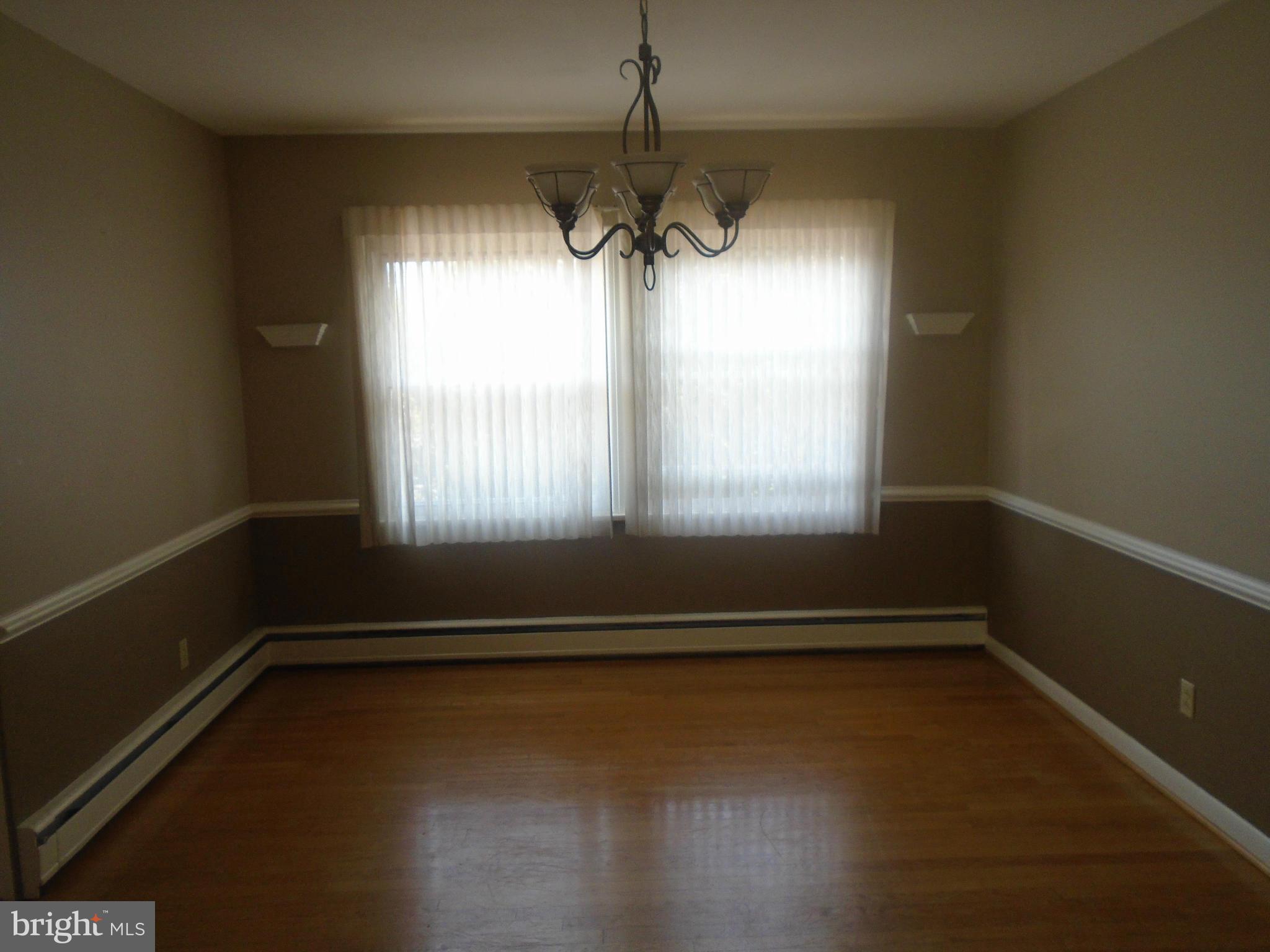 832 Windsor Road Cumberland, MD 21502 - Photo 5 of 20 Dining Room