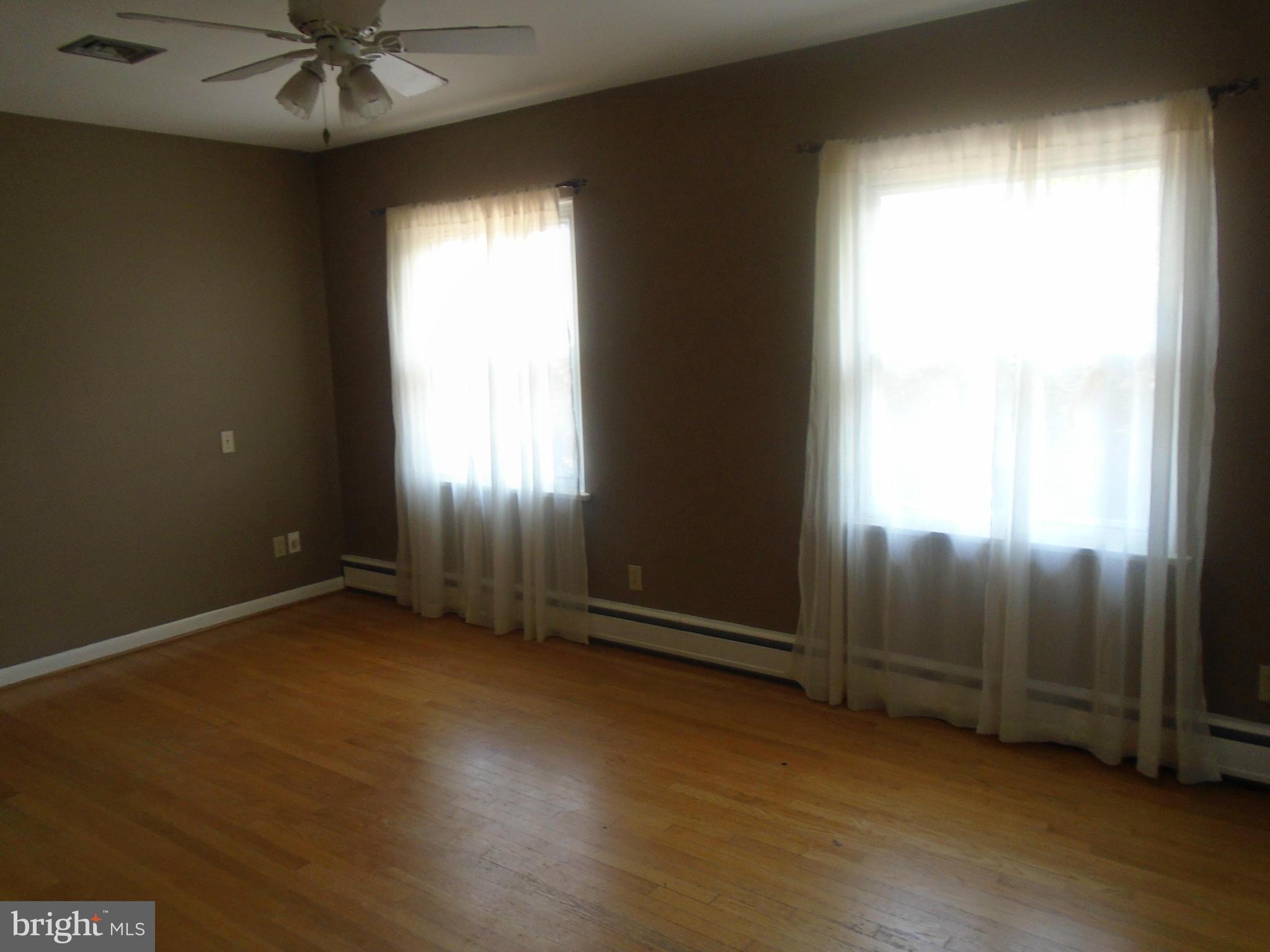 832 Windsor Road Cumberland, MD 21502 - Photo 8 of 20 Bedroom (Master)