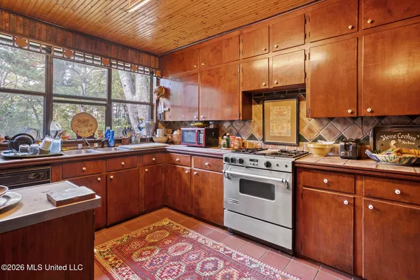 $380,000 | 2049 Cleary Road, Florence, MS 39073