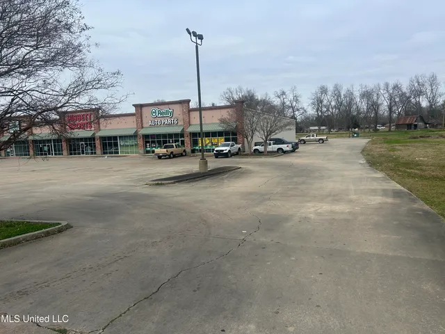 $225,000 | 84 West D&e Highway, Vidalia, LA 71373