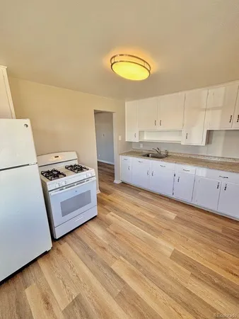 $1,300 | 7090 West 16th Place, Lakewood, CO 80214