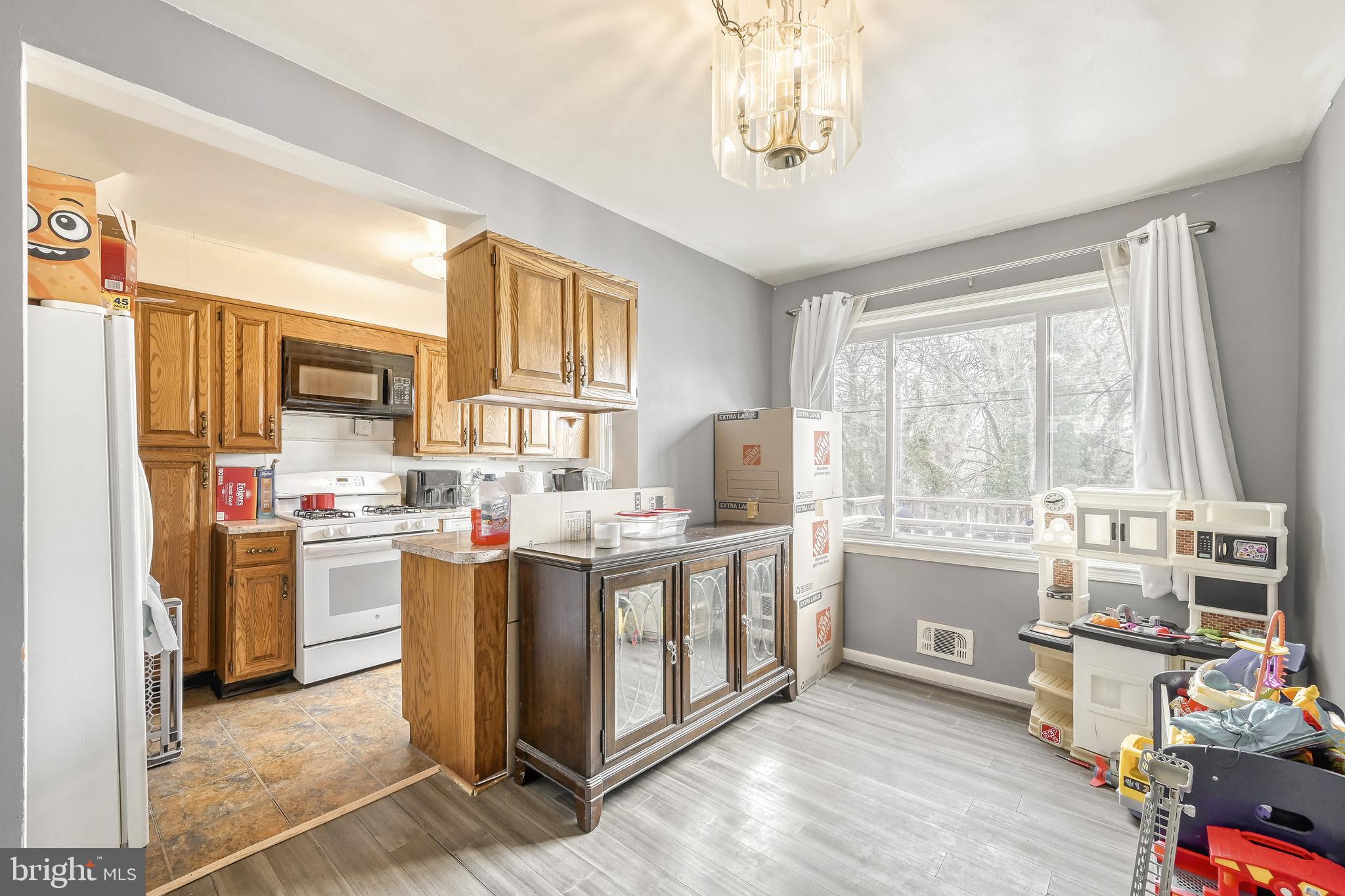 2218 Southorn Road Baltimore, MD 21220 - Photo 5 of 18 Gallery Image 5