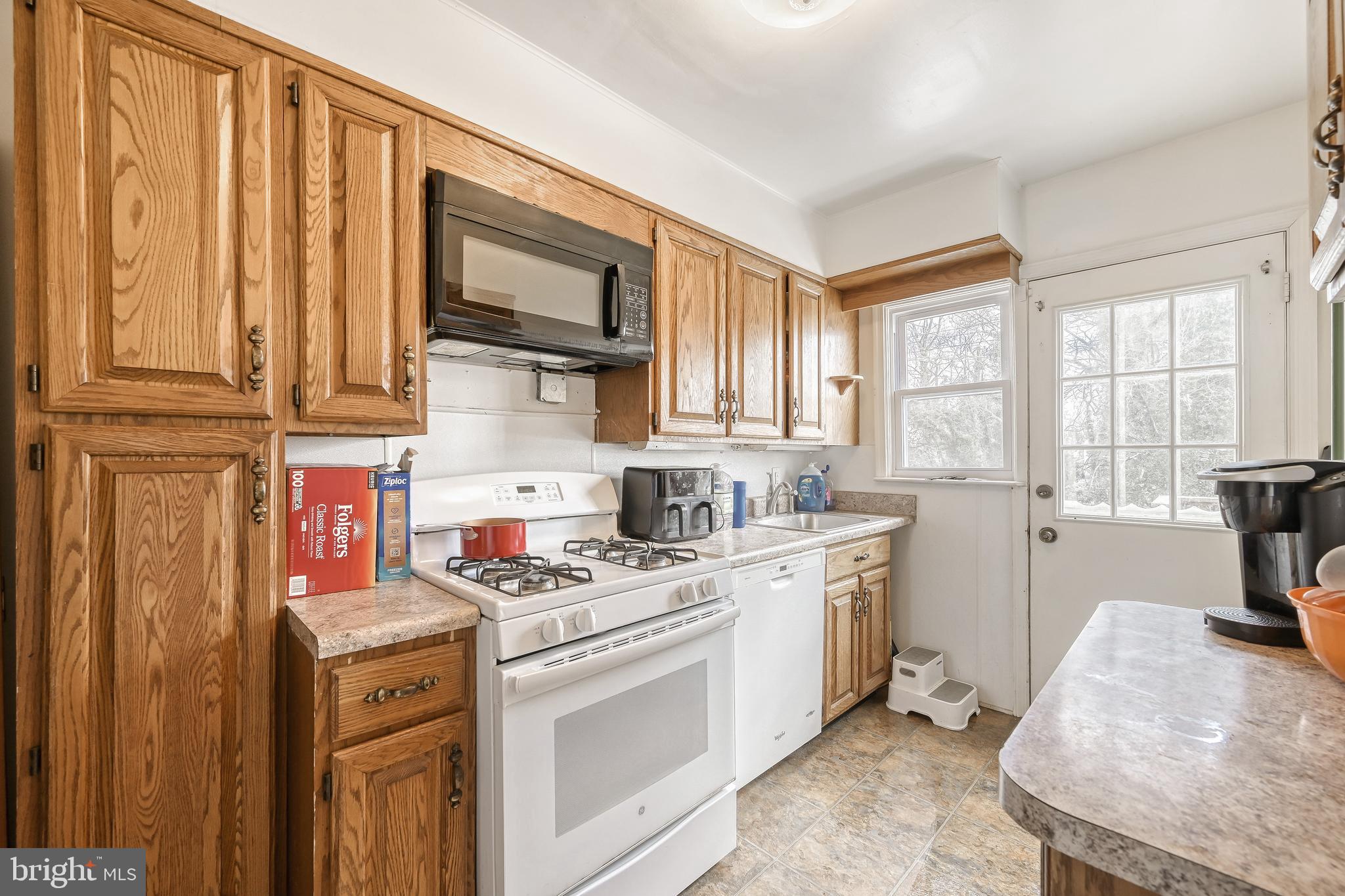 2218 Southorn Road Baltimore, MD 21220 - Photo 6 of 18 Gallery Image 6