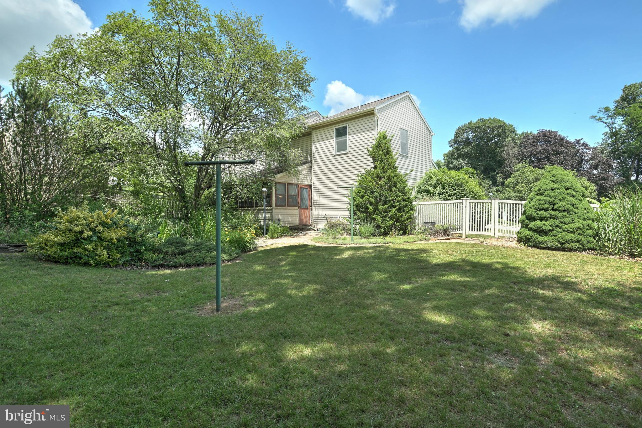 240 Boxwood Road Manchester, PA 17345 - Photo 9 of 34 Gallery Image 9
