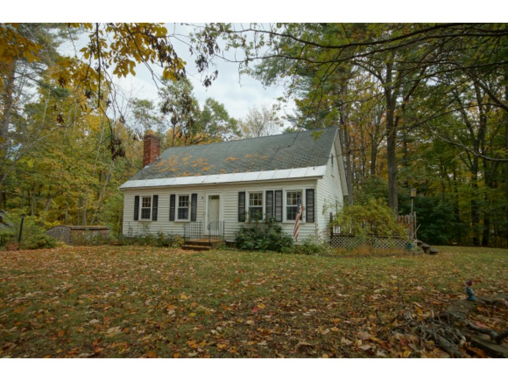 3 Cole Road Derry, NH 03038 - Photo 2 of 28