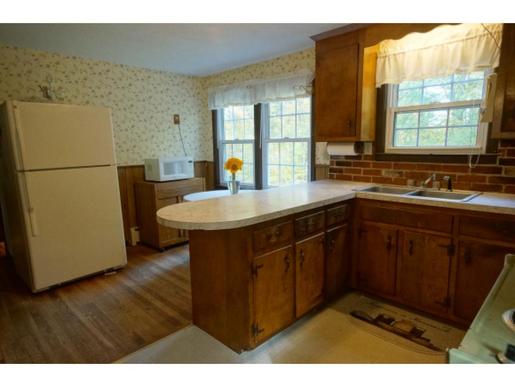 3 Cole Road Derry, NH 03038 - Photo 11 of 28
