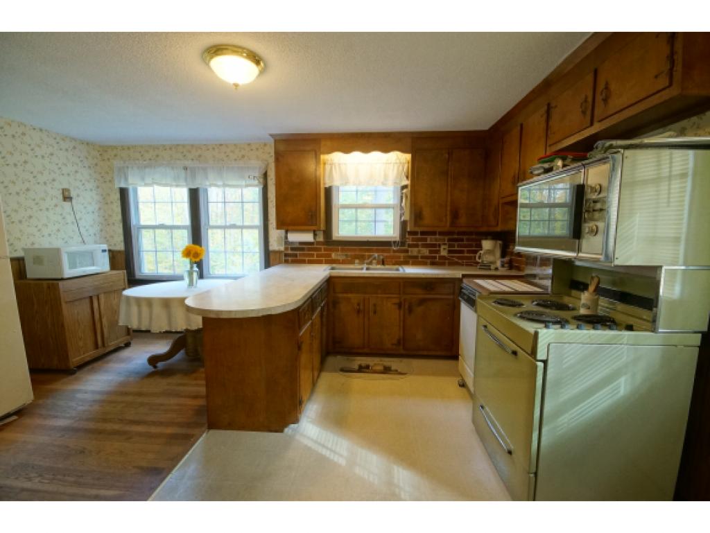 3 Cole Road Derry, NH 03038 - Photo 12 of 28