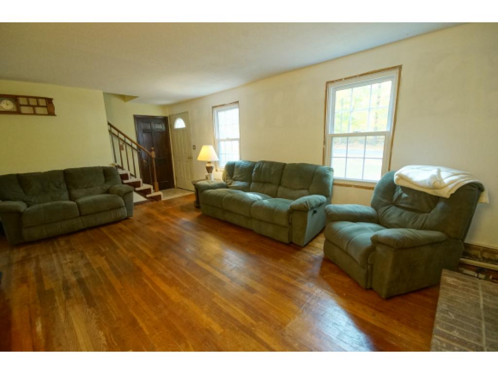 3 Cole Road Derry, NH 03038 - Photo 14 of 28