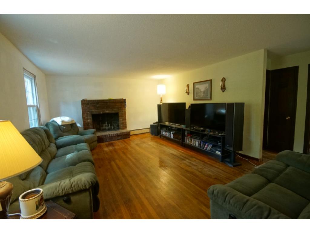 3 Cole Road Derry, NH 03038 - Photo 15 of 28