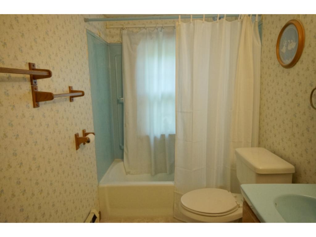 3 Cole Road Derry, NH 03038 - Photo 20 of 28