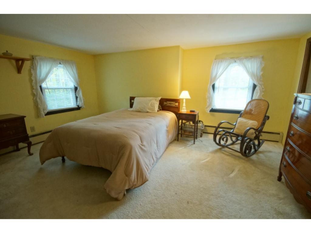 3 Cole Road Derry, NH 03038 - Photo 21 of 28