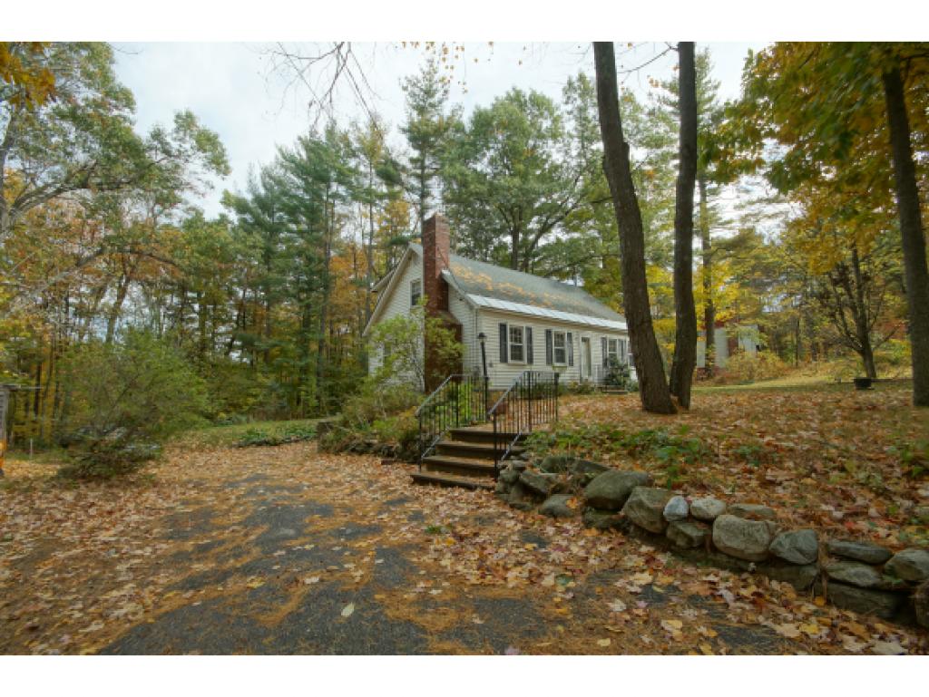 3 Cole Road Derry, NH 03038 - Photo 8 of 28