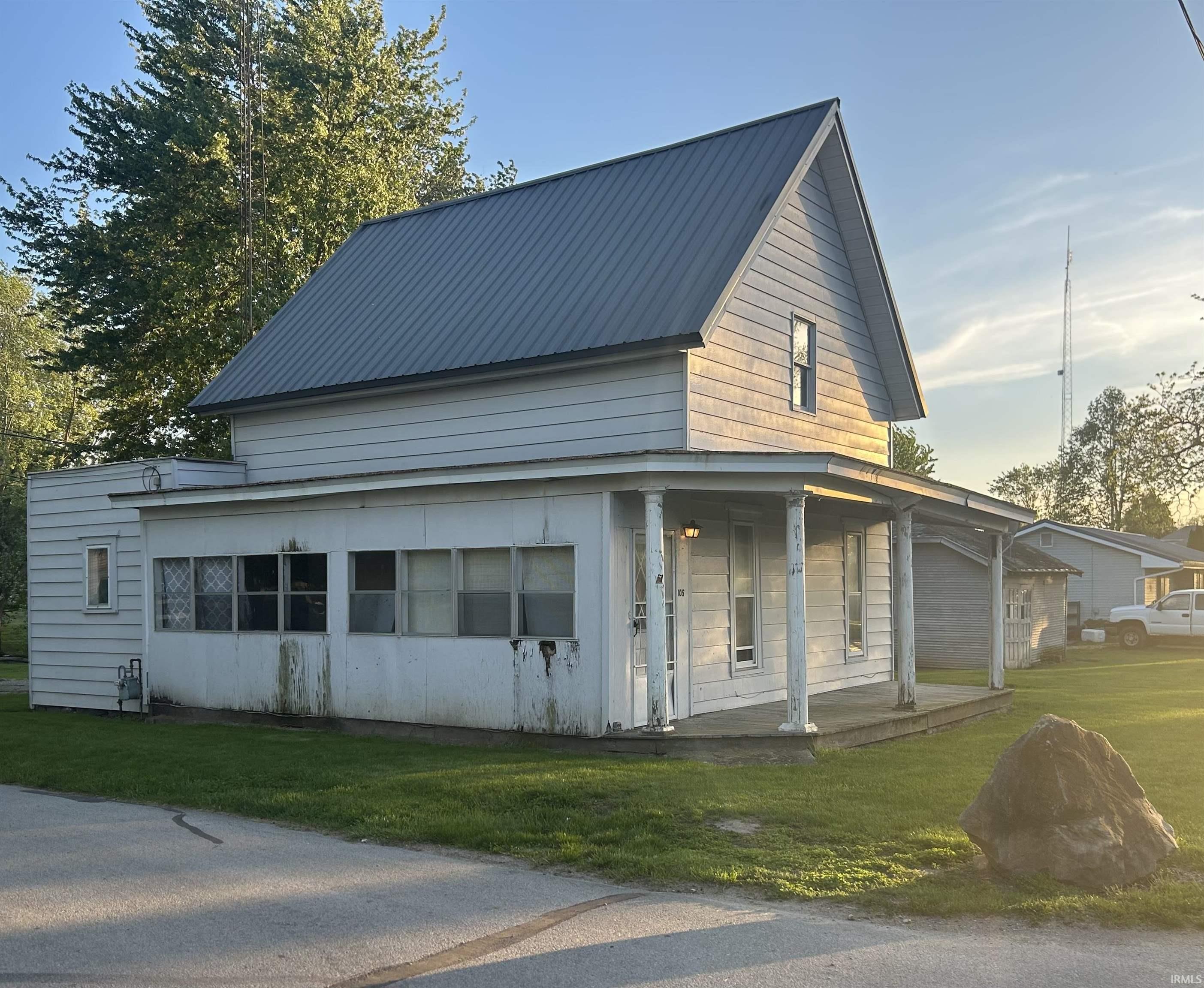 105 West Commerce Street Macy, IN 46951 - Photo 2 of 9