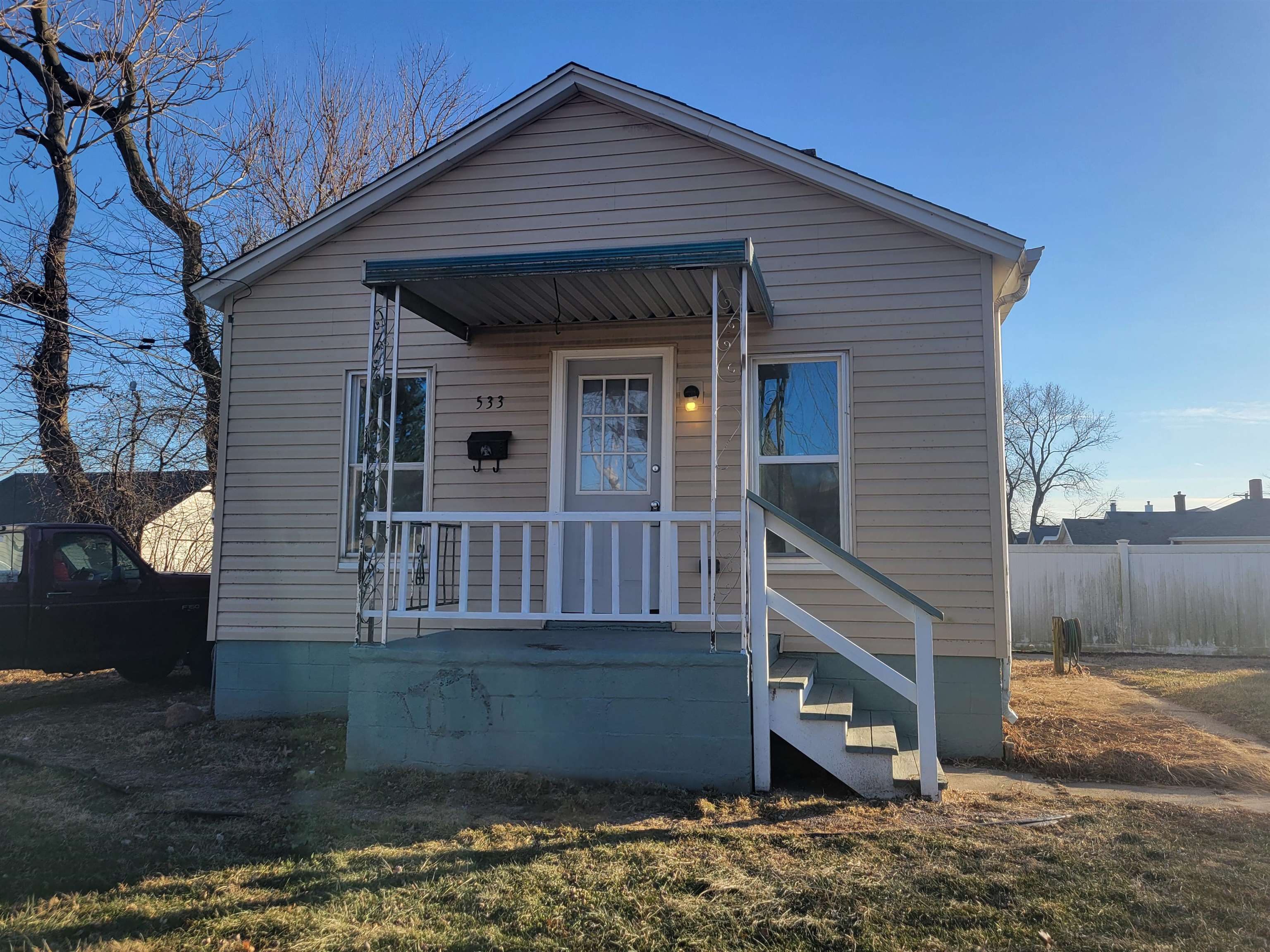 533 Deleon Street Ottawa, IL 61350 - Photo 1 of 17