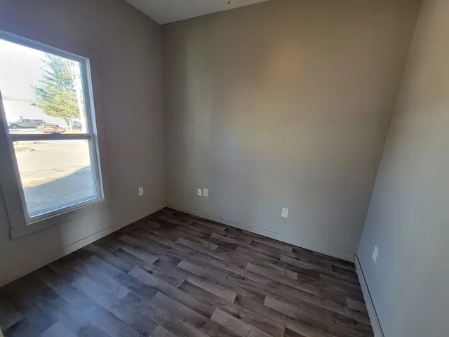 $985 | 533 Deleon Street, Ottawa, IL 61350