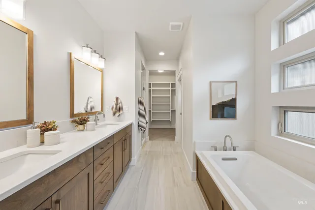 $739,800 | 1106 East Rockhurst Lane, Eagle, ID 83616