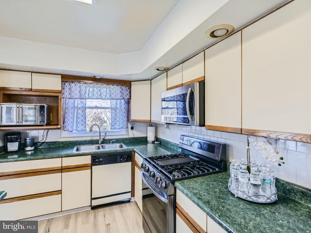 3416 Ripple Road Windsor Mill, MD 21244 - Photo 11 of 28 Kitchen