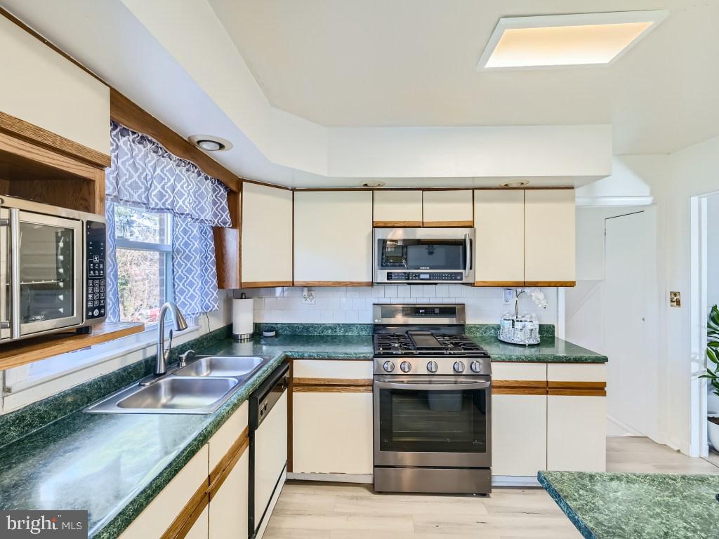 3416 Ripple Road Windsor Mill, MD 21244 - Photo 12 of 28 Kitchen