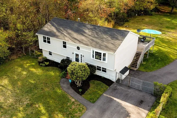 $631,000 | 560 Auburn Street, Bridgewater, MA 02324