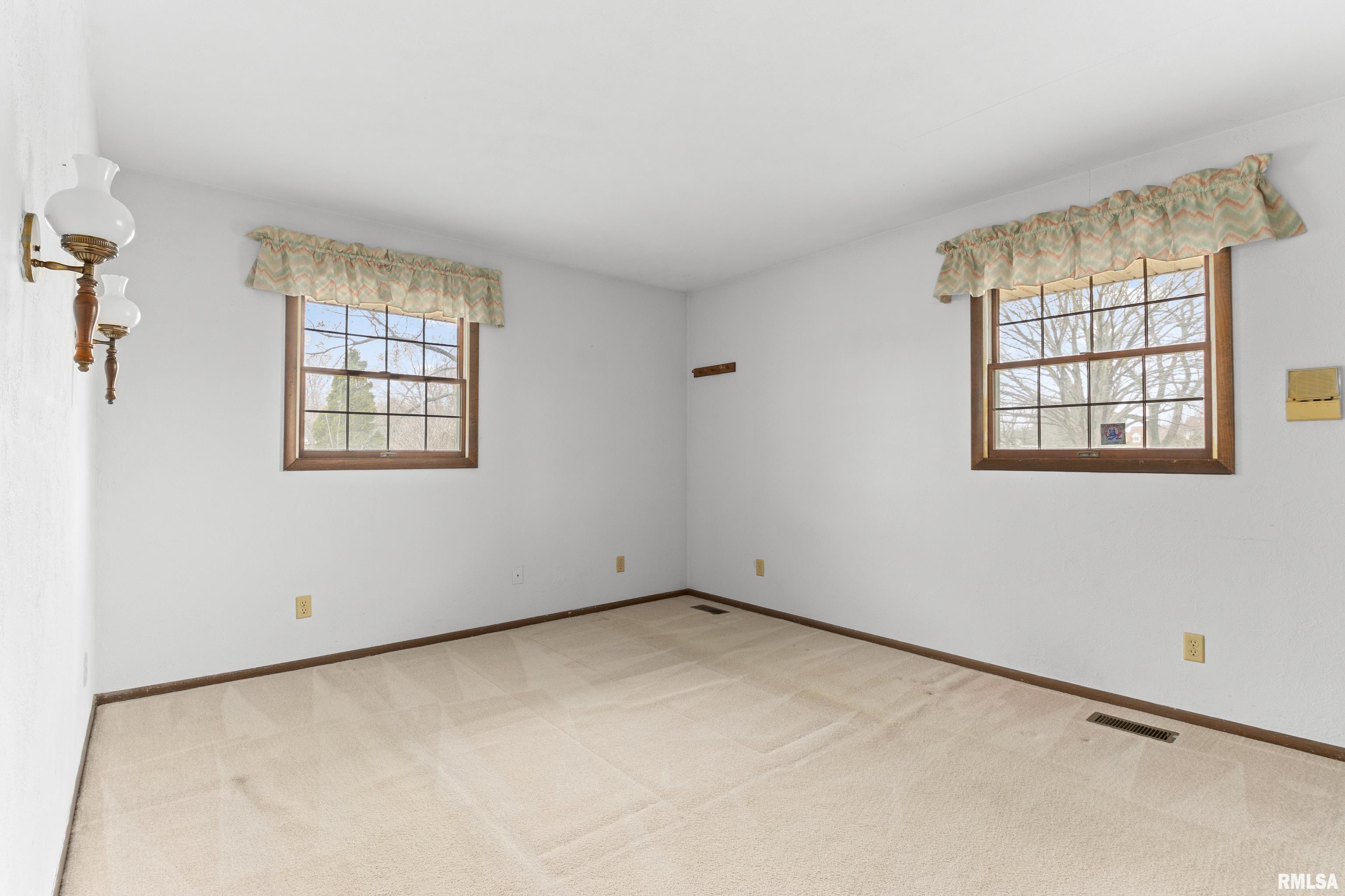 13620 North Wayne Road Chillicothe, IL 61523 - Photo 14 of 45 Gallery Image 14