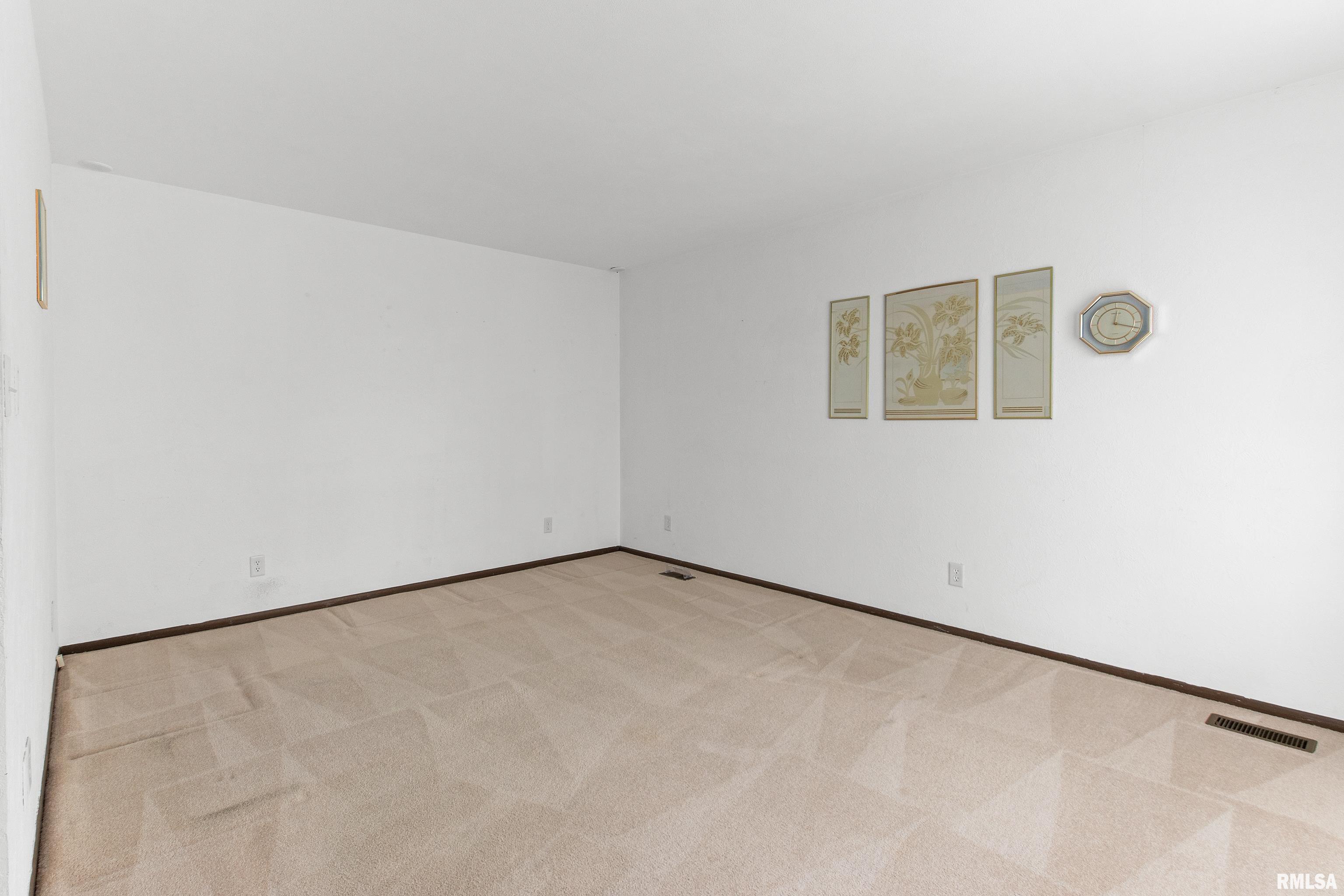 13620 North Wayne Road Chillicothe, IL 61523 - Photo 9 of 45 Gallery Image 9