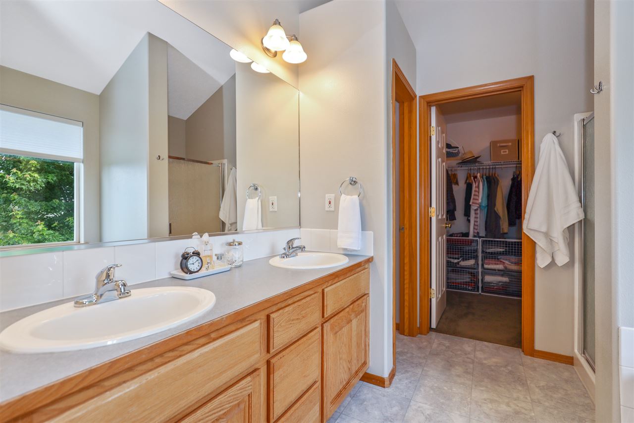 1021 North Simpson Road Liberty Lake, WA 99019 - Photo 11 of 20 Gallery Image 11