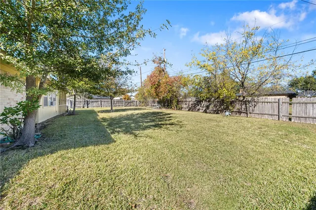 $299,900 | 2901 Oakside Drive, Bryan, TX 77802