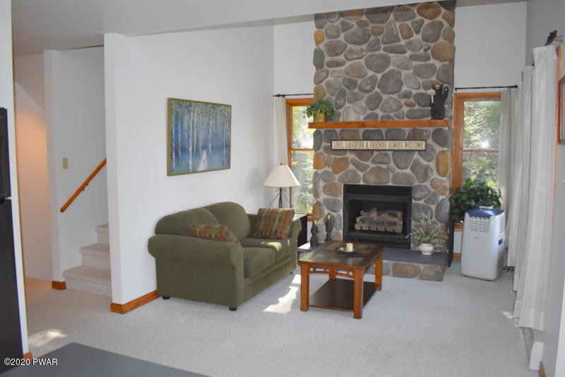 111 Raspberry Drive Canadensis, PA 18325 - Photo 4 of 32