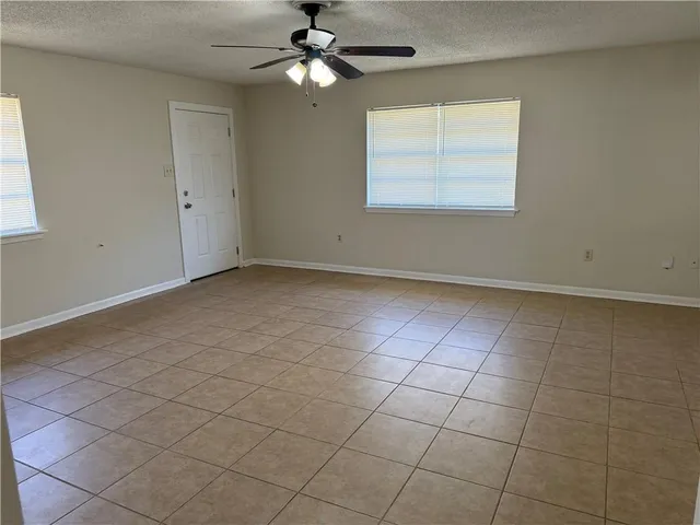 $1,250 | 104 Mu Street, Unit B, Belle Chasse, LA 70037