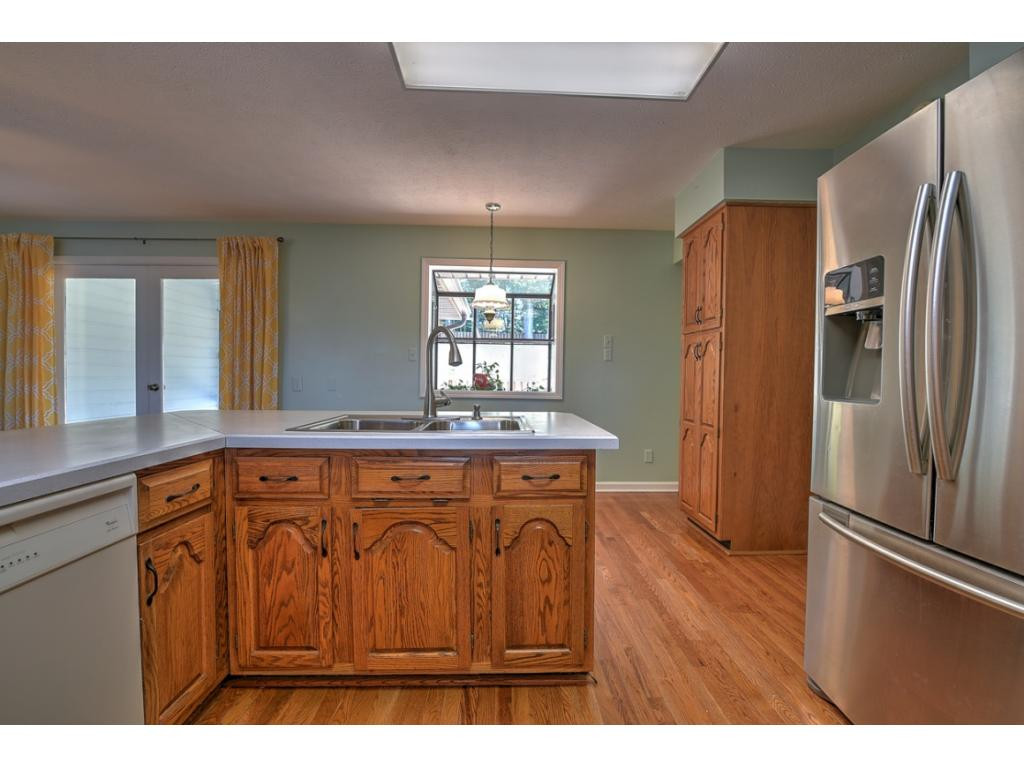 2324 Colonial View Road Kingsport, TN 37663 - Photo 12 of 36 Photo 12