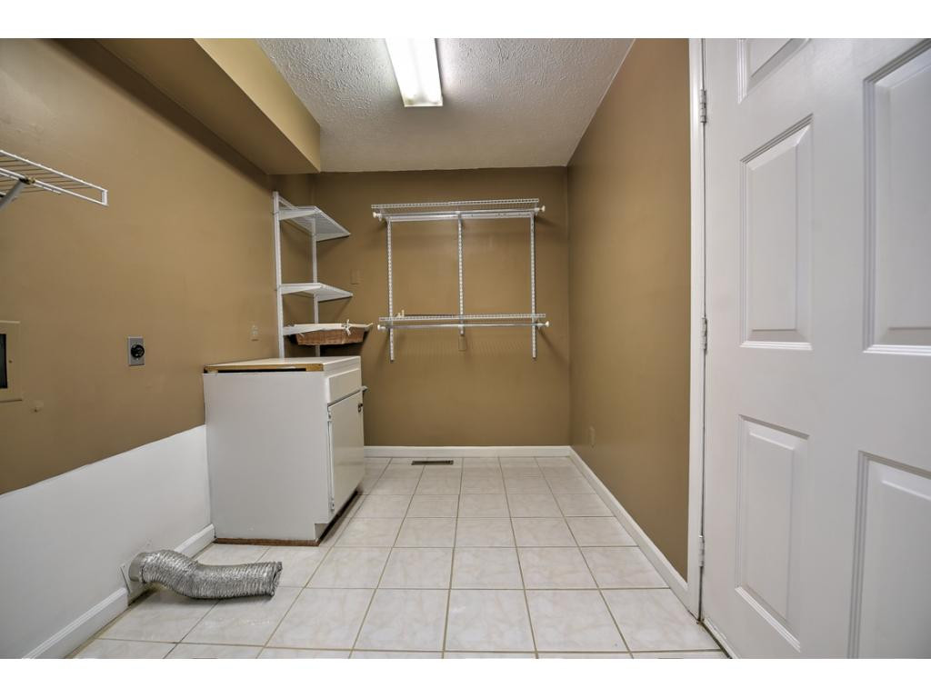 2324 Colonial View Road Kingsport, TN 37663 - Photo 15 of 36 Photo 15