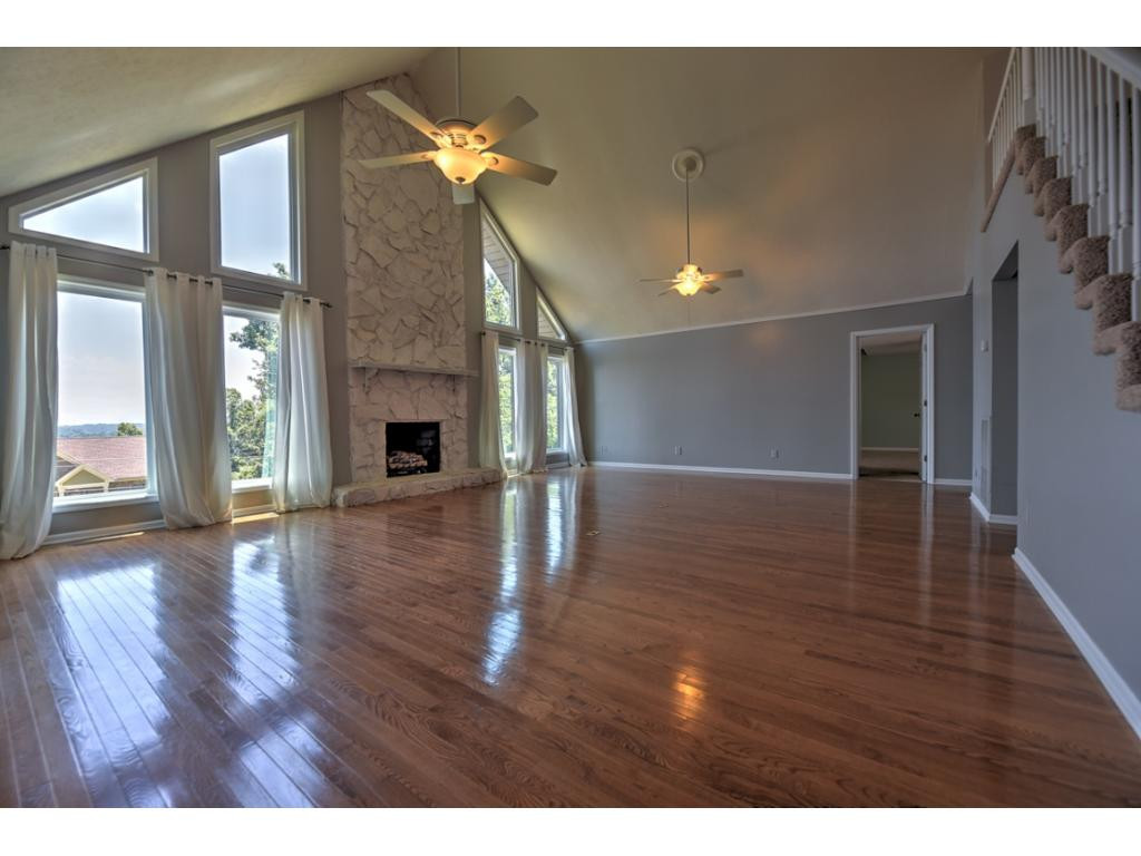2324 Colonial View Road Kingsport, TN 37663 - Photo 2 of 36 Photo 2