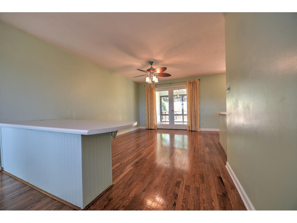 2324 Colonial View Road Kingsport, TN 37663 - Photo 7 of 36 Photo 7
