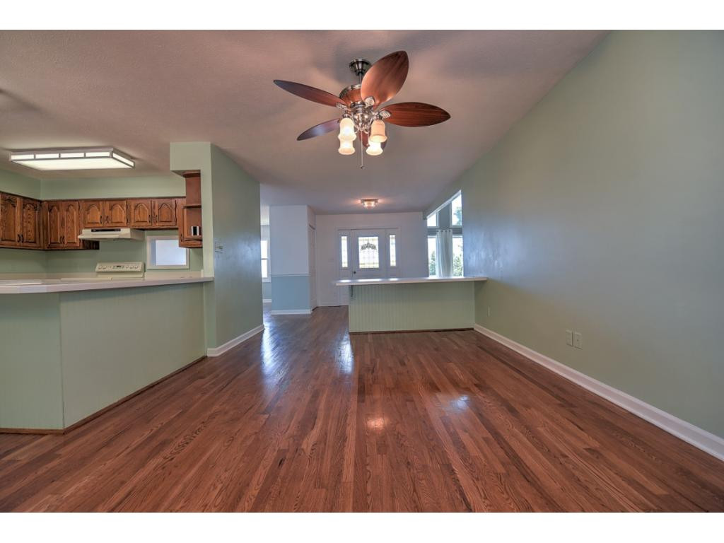 2324 Colonial View Road Kingsport, TN 37663 - Photo 9 of 36 Photo 9