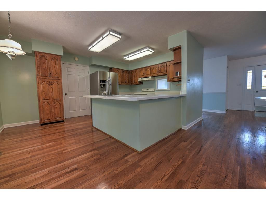 2324 Colonial View Road Kingsport, TN 37663 - Photo 10 of 36 Photo 10