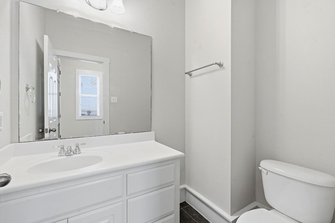 2506 Enfield Road, Unit B Austin, TX 78703 - Photo 36 of 40 Half bath