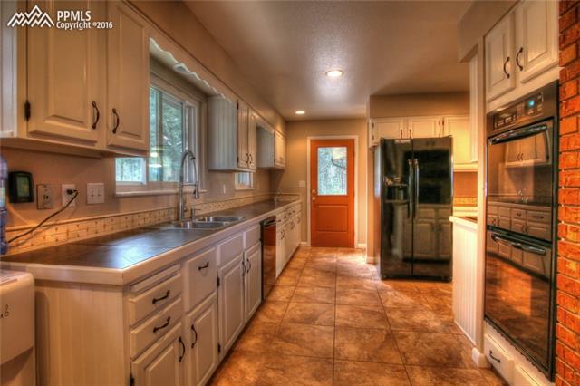 15320 Roller Coaster Road Colorado Springs, CO 80921 - Photo 4 of 36 Gallery Image 4