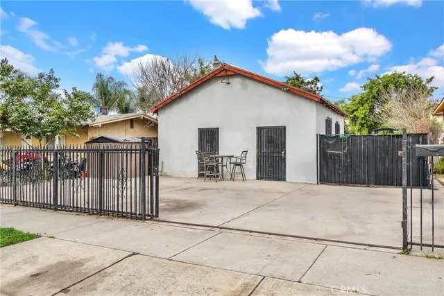 $489,000 | 1151 West Mission Boulevard, Pomona, CA 91766