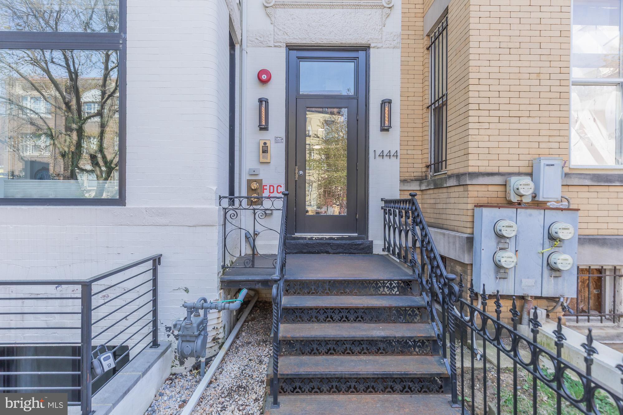 1444 Harvard Street Northwest, Unit 302 Washington, DC 20009 - Photo 4 of 47