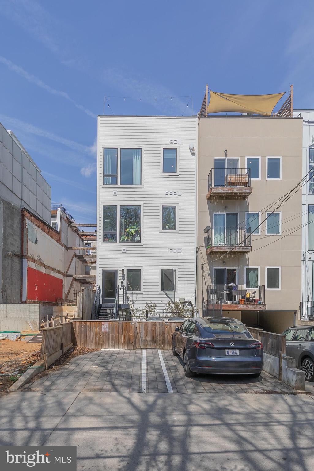1444 Harvard Street Northwest, Unit 302 Washington, DC 20009 - Photo 48 of 50 a building view