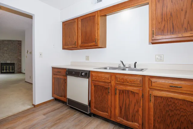 $109,900 | 1010 Arlene Court, Unit 15, Bloomington, IL 61701