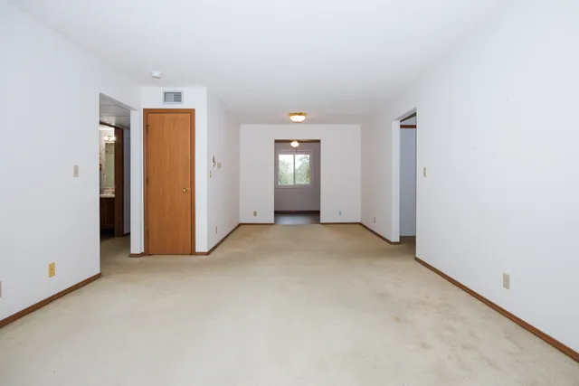 $109,900 | 1010 Arlene Court, Unit 15, Bloomington, IL 61701